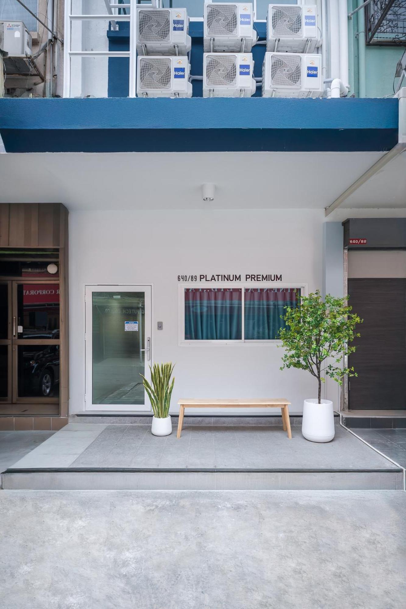 Platinum Premium Deluxe Apartments Бангкок Экстерьер фото